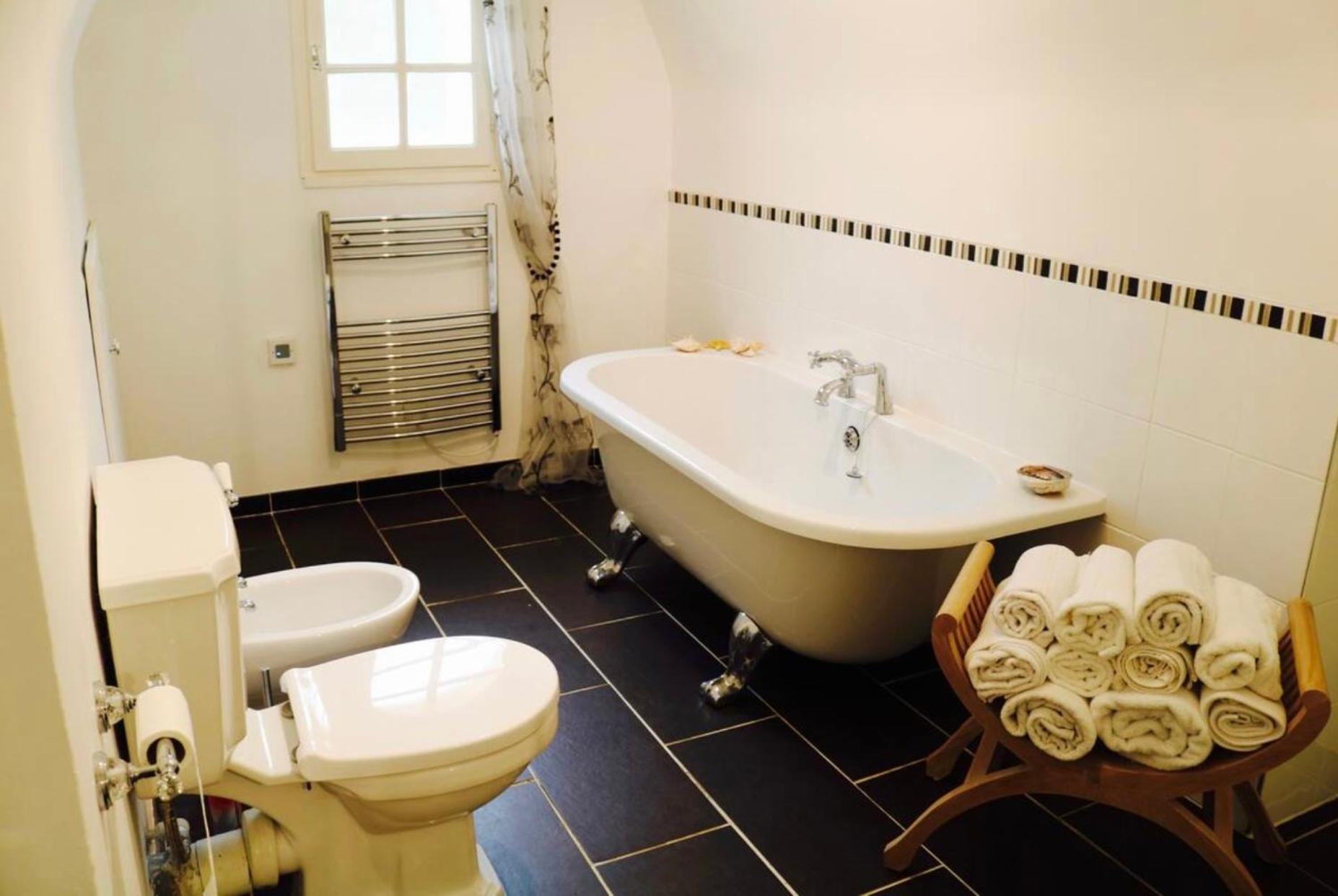 Fontaine Blanche River View, Large Patio & Garden In Central Brittany With Starlink Wifi Treffrin Luaran gambar